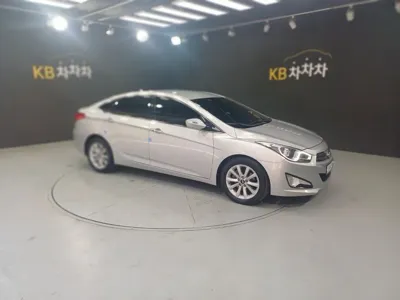 Hyundai i40 2014, 172965 км, за 2527.24 USD