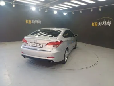 Hyundai i40 2014, 172965 км, за 2527.24 USD