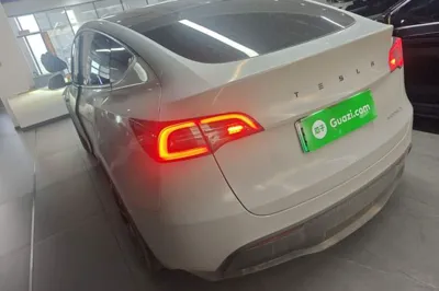Tesla Model Y 2024, 34200 км, за 31136 USD