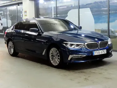 BMW 5-Series · 2018 год