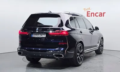 BMW X7 2022, 32485 км, за 55840.84 USD