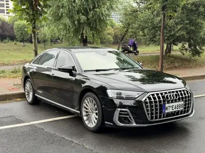 Audi A8 2021, 110000 км, за 44701.9 USD