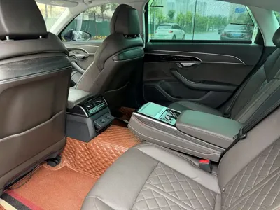 Audi A8 2021, 110000 км, за 44701.9 USD - фото 6