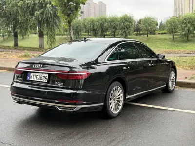 Audi A8 2021, 110000 км, за 44701.9 USD - фото 7