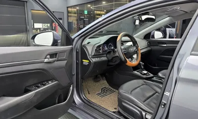 Hyundai Avante 2019, 123307 км, за 6840.39 USD - фото 11