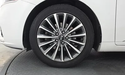 Kia K7 2016, 122680 км, за 5844.11 USD