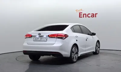 Kia K3 2016, 106479 км, за 6305.66 USD