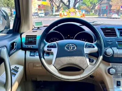 Toyota Highlander 2013, 200000 км, за 9564.26 USD
