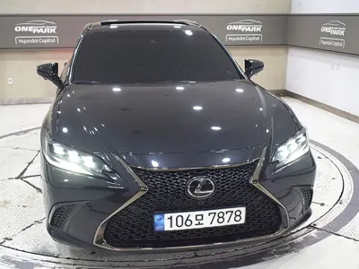 Lexus ES 2023, 82165 км, за 30900.37 USD