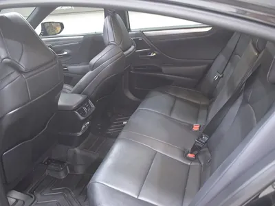 Lexus ES 2023, 82165 км, за 30900.37 USD