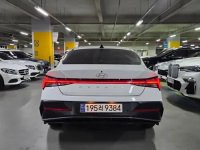 Hyundai Avante 2024, 17236 км, за 15497.81 USD