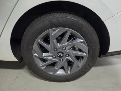 Hyundai Avante 2024, 17236 км, за 15497.81 USD