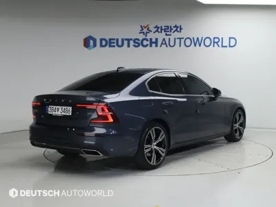 Volvo S60 2021, 100737 км, за 14375.74 USD