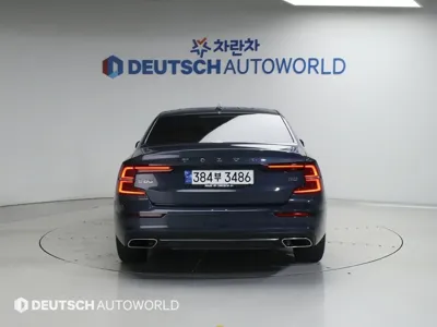 Volvo S60 2021, 100737 км, за 14375.74 USD