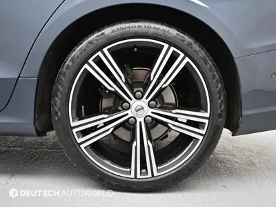 Volvo S60 2021, 100737 км, за 14375.74 USD