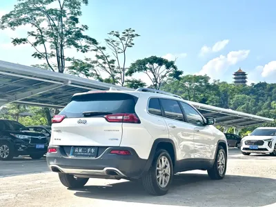 Jeep Cherokee 2017, 83000 км, за 4228.73 USD - фото 8