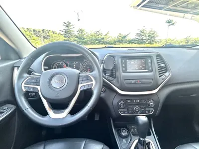 Jeep Cherokee 2017, 83000 км, за 4228.73 USD - фото 17