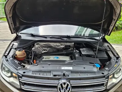 Volkswagen Tiguan 2014, 97000 км, за 6444.84 USD