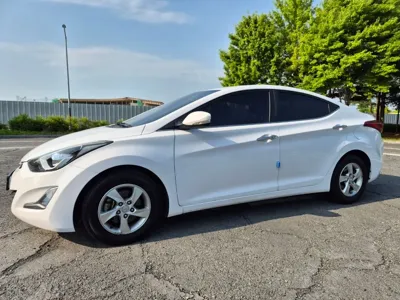 Hyundai Avante 2015, 110883 км, за 4135.49 USD