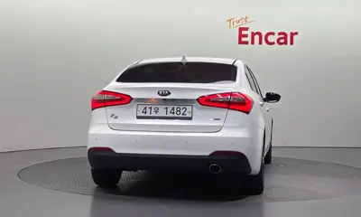 Kia K3 2013, 119307 км, за 3544.7 USD