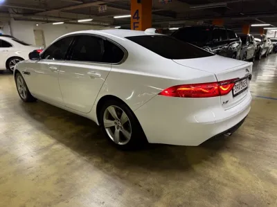 Jaguar XF 2018, 90782 км, за 8060.79 USD