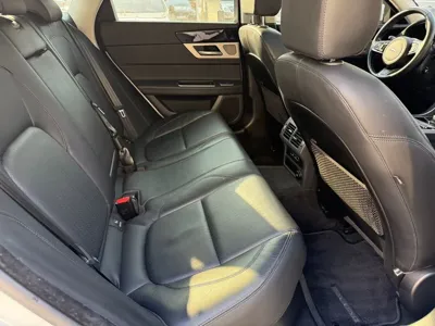 Jaguar XF 2018, 90782 км, за 8060.79 USD