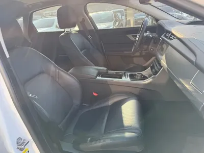 Jaguar XF 2018, 90782 км, за 8060.79 USD - фото 7