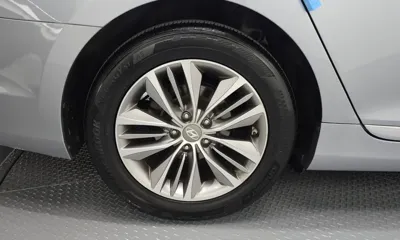 Hyundai Grandeur 2015, 159081 км, за 3349.97 USD