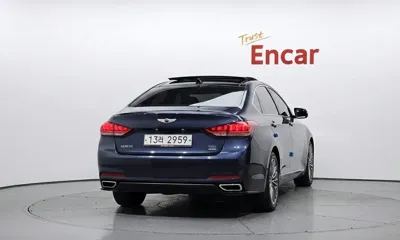 Hyundai Genesis 2015, 124074 км, за 7811.47 USD