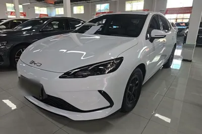 BYD Seal 05 DM-i · 2025 год