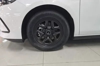 BYD Seal 05 DM-i 2025, 10300 км, за 11260 USD - фото 10