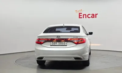 Hyundai Grandeur 2012, 62546 км, за 4726.27 USD