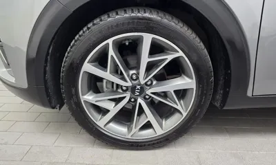 Kia Niro 2020, 151810 км, за 9977.68 USD
