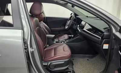 Kia Niro 2020, 151810 км, за 9977.68 USD - фото 11