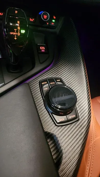 BMW i8 2019, 17300 км, за 78001.11 USD - фото 7
