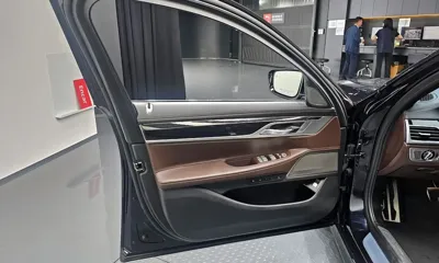 BMW 7-Series 2018, 108418 км, за 24702.58 USD - фото 24