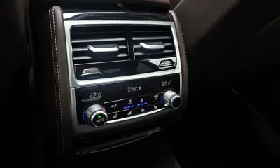 BMW 7-Series 2018, 108418 км, за 24702.58 USD - фото 28