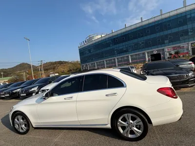 Mercedes-Benz C-Class 2016, 112246 км, за 9058.68 USD