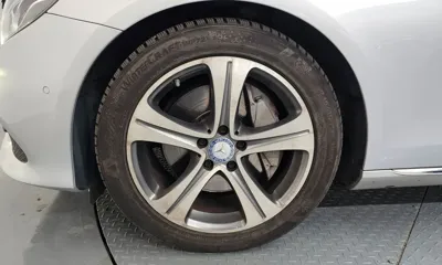Mercedes-Benz E-Class 2017, 101563 км, за 12508.15 USD