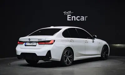 BMW 3-Series 2023, 34548 км, за 24484.71 USD