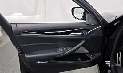 BMW 5-Series 2020, 88622 км, за 20449.12 USD - фото 24