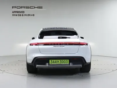 Porsche Taycan 2024, 13850 км, за 101812.89 USD