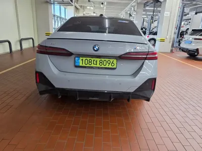 BMW i5 2024, 21700 км, за 55349.33 USD