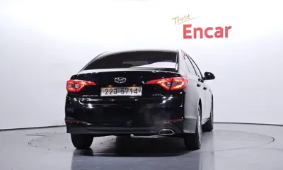 Hyundai Sonata 2015, 198383 км, за 3435.74 USD