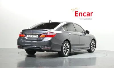 Honda Accord 2017, 311072 км, за 8100.43 USD