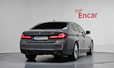 BMW 5-Series 2022, 73158 км, за 20888.43 USD