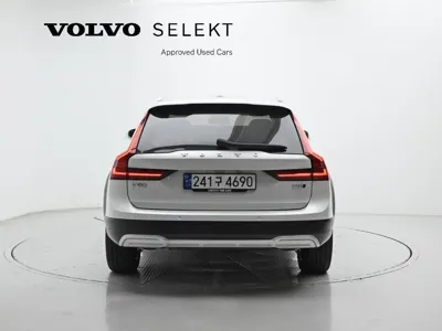 Volvo V90 2024, 9314 км, за 33828.15 USD