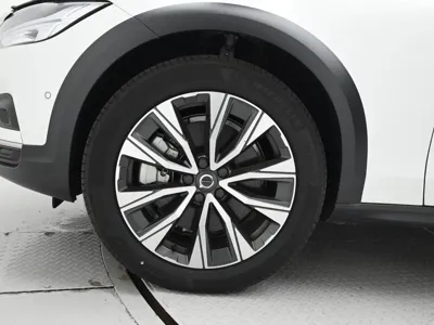 Volvo V90 2024, 9314 км, за 33828.15 USD
