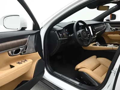 Volvo V90 2024, 9314 км, за 33828.15 USD - фото 11