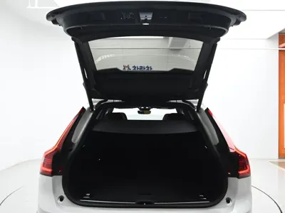 Volvo V90 2024, 9314 км, за 33828.15 USD - фото 20
